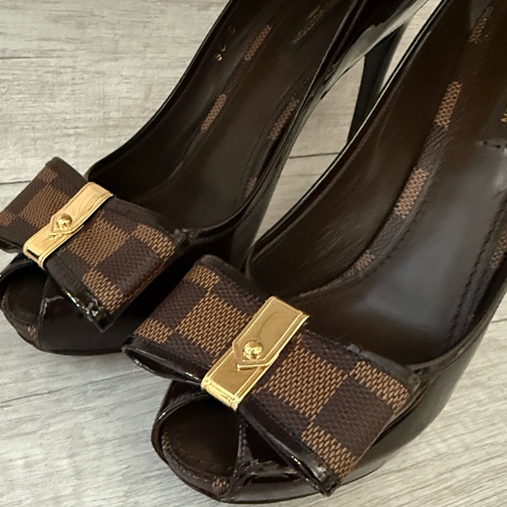 Louis Vuitton Valentine Damier Ebene Brown Patent Leather Peep-Toe Heels 38.5 - Picture 9 of 15